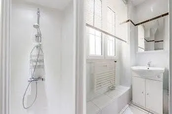 We - 75015 Appartement